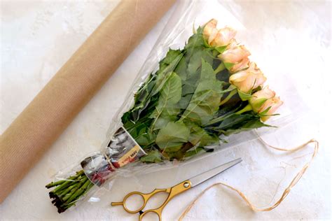 How to Wrap Flowers with Brown Paper: A Symphony of Simplicity and Elegance